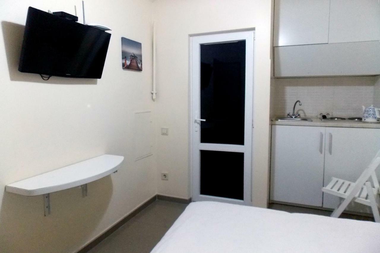 Compact Studio In The City Center Apartamento Lviv Exterior foto